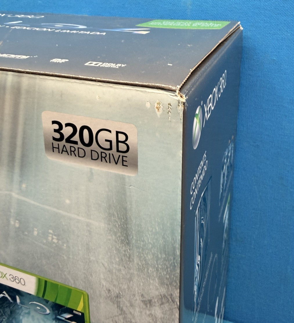Xbox 360 320GB Halo 4 Bundle – Console Headset Controllers & Game