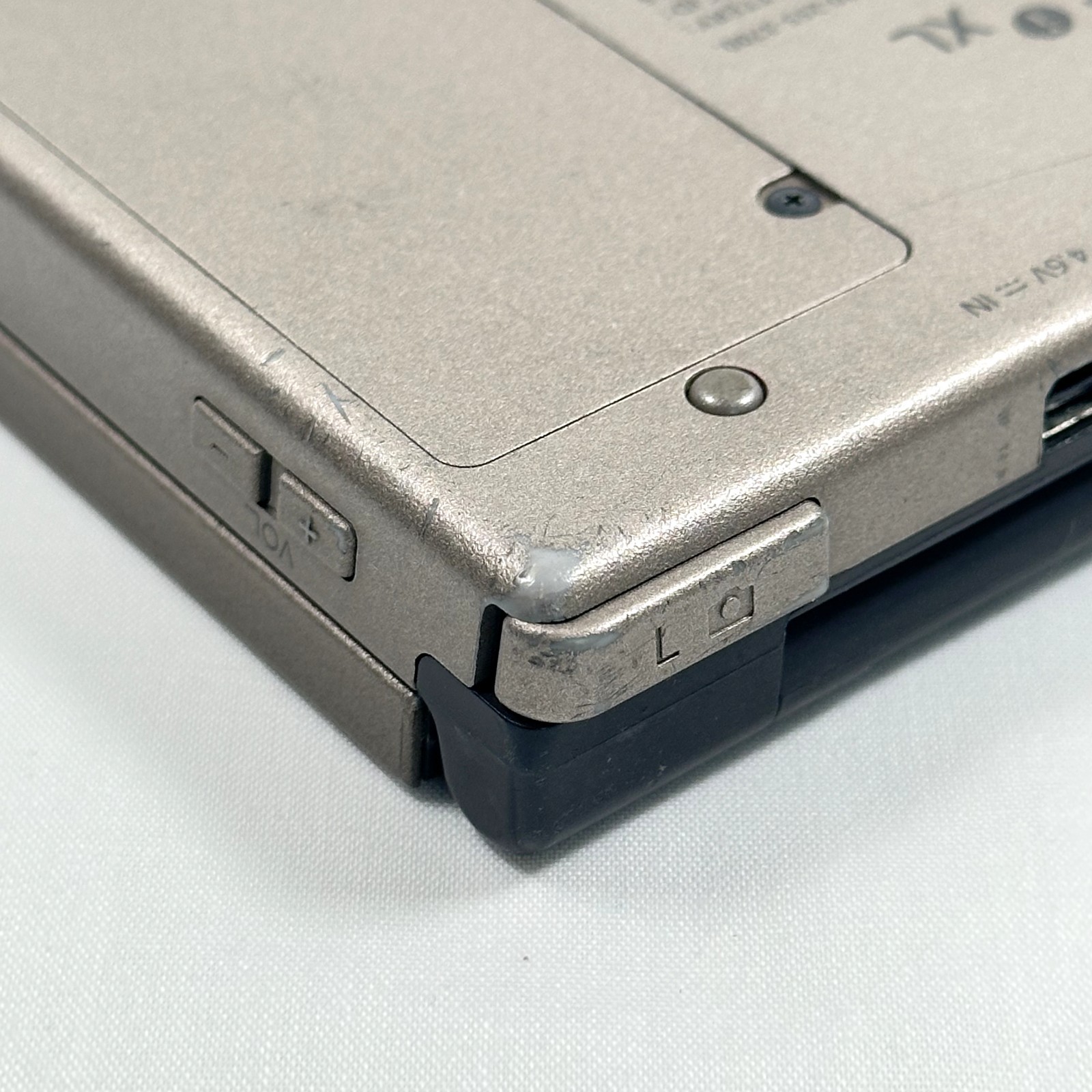 Nintendo DSi XL Bronze Handheld Console – NO STYLUS & NO BATTERY – TESTED