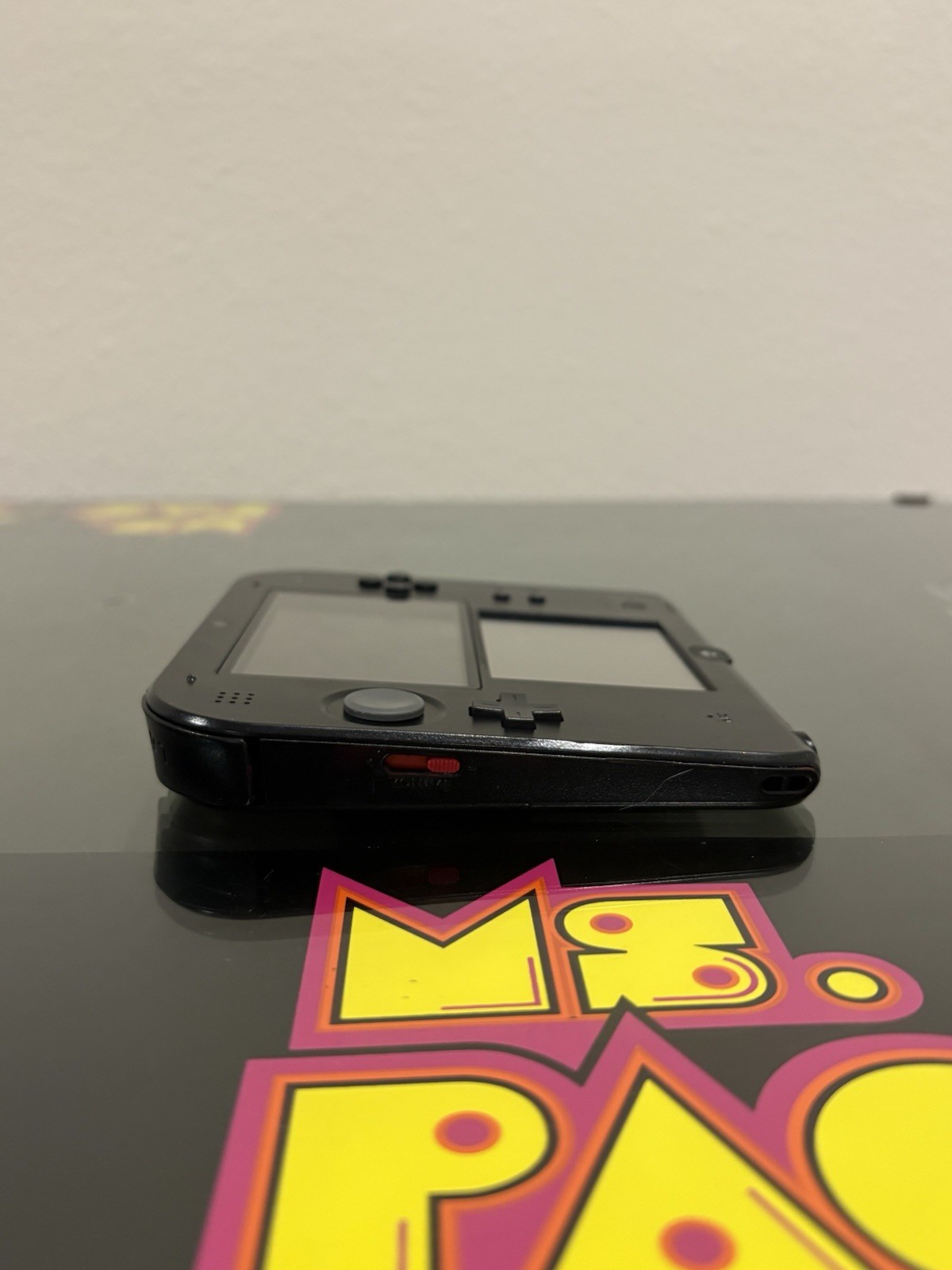 Nintendo 2DS Black & Red – Custom w/ Case *TESTED*