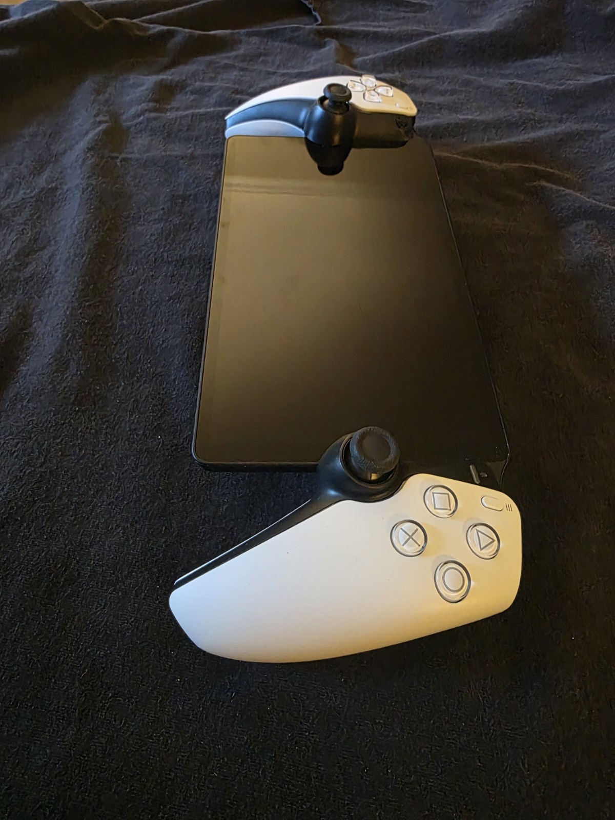 Sony PlayStation Portal Remote Player PS5 + Skull & Co Case CFI-Y1001