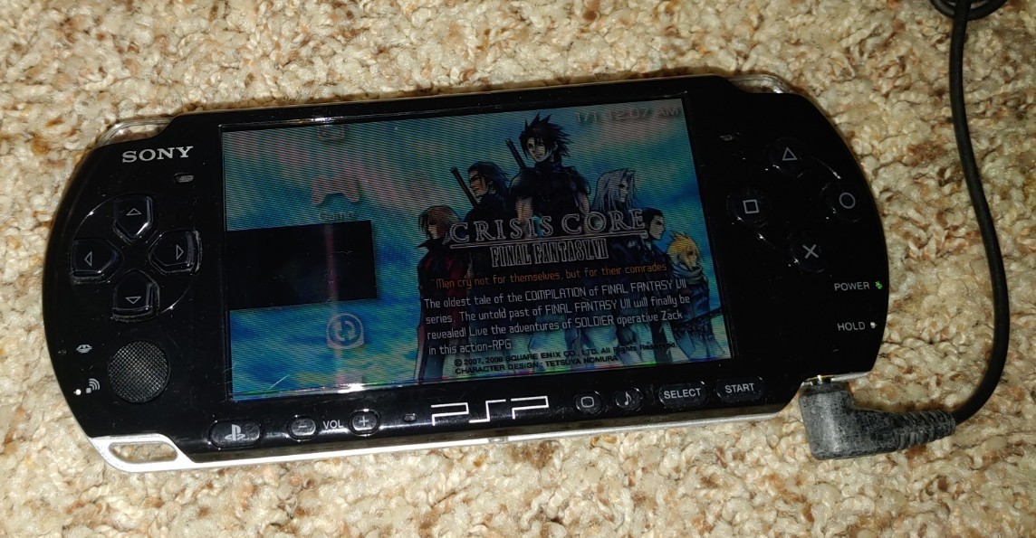 PSP-3001 Piano Black (works, no battery) + 1 GB Memory Stick Pro Duo (x2)