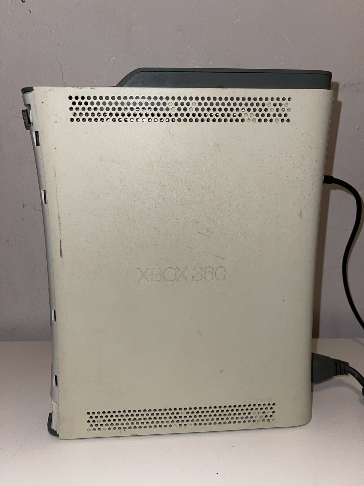 White Microsoft Xbox 360 Console Only Tested, No Cables, 2 Games