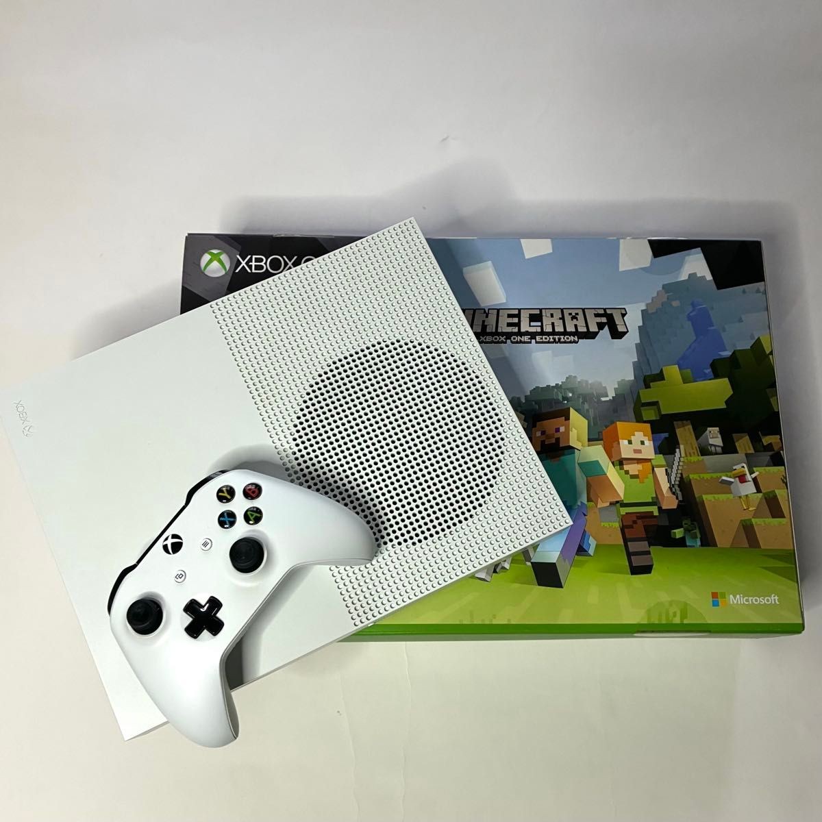 Xbox One S 500GB Minecraft Bundle – Used Good Condition – Ultra HD – Japan Model