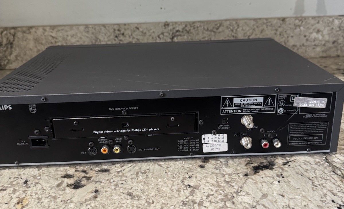 Philips CDI 220/37 Interactive Multimedia Player Gaming System CONSOLE TESTED