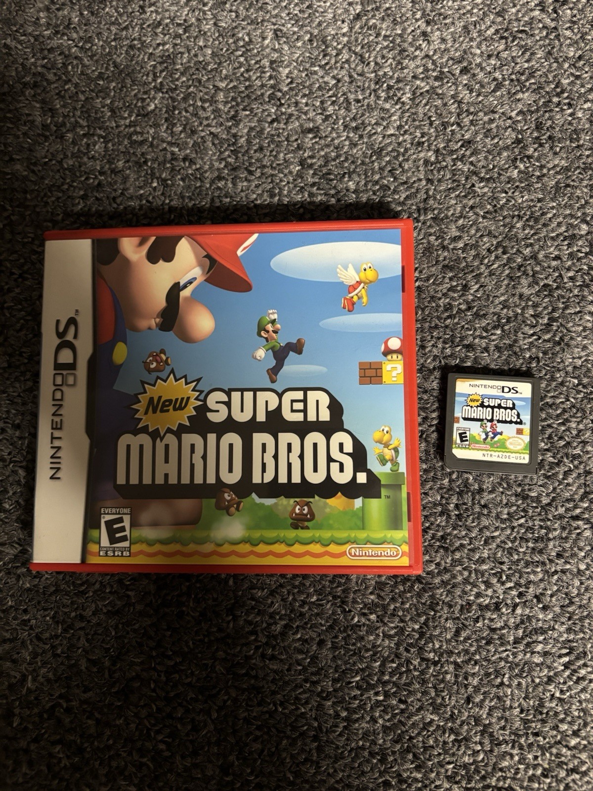 Nintendo DSI XL Mario 25th Anniversary Edition Red w/New Super Mario & Contra 4