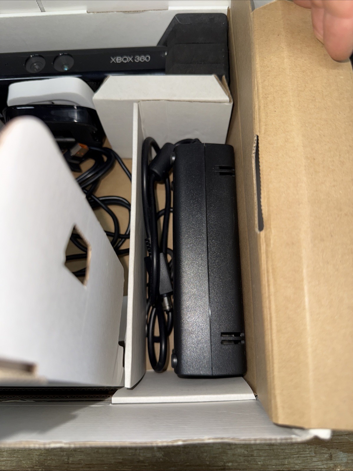 Microsoft Xbox 360 S Gaming Console and Kinect – Black LOOK! ⭐️