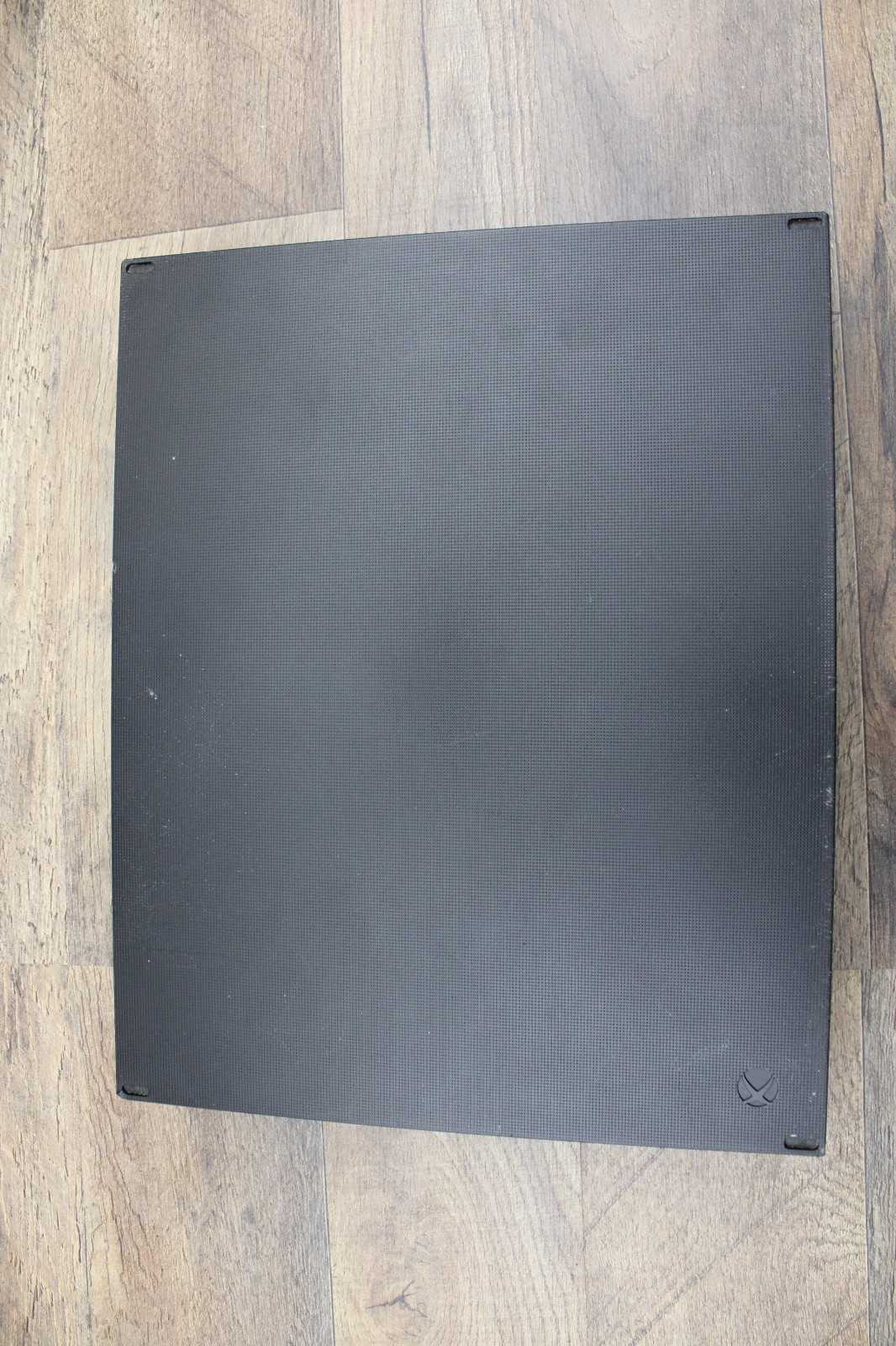Microsoft Xbox One X 1TB Console only (Model 1787) Won’t Read Disc, For Parts