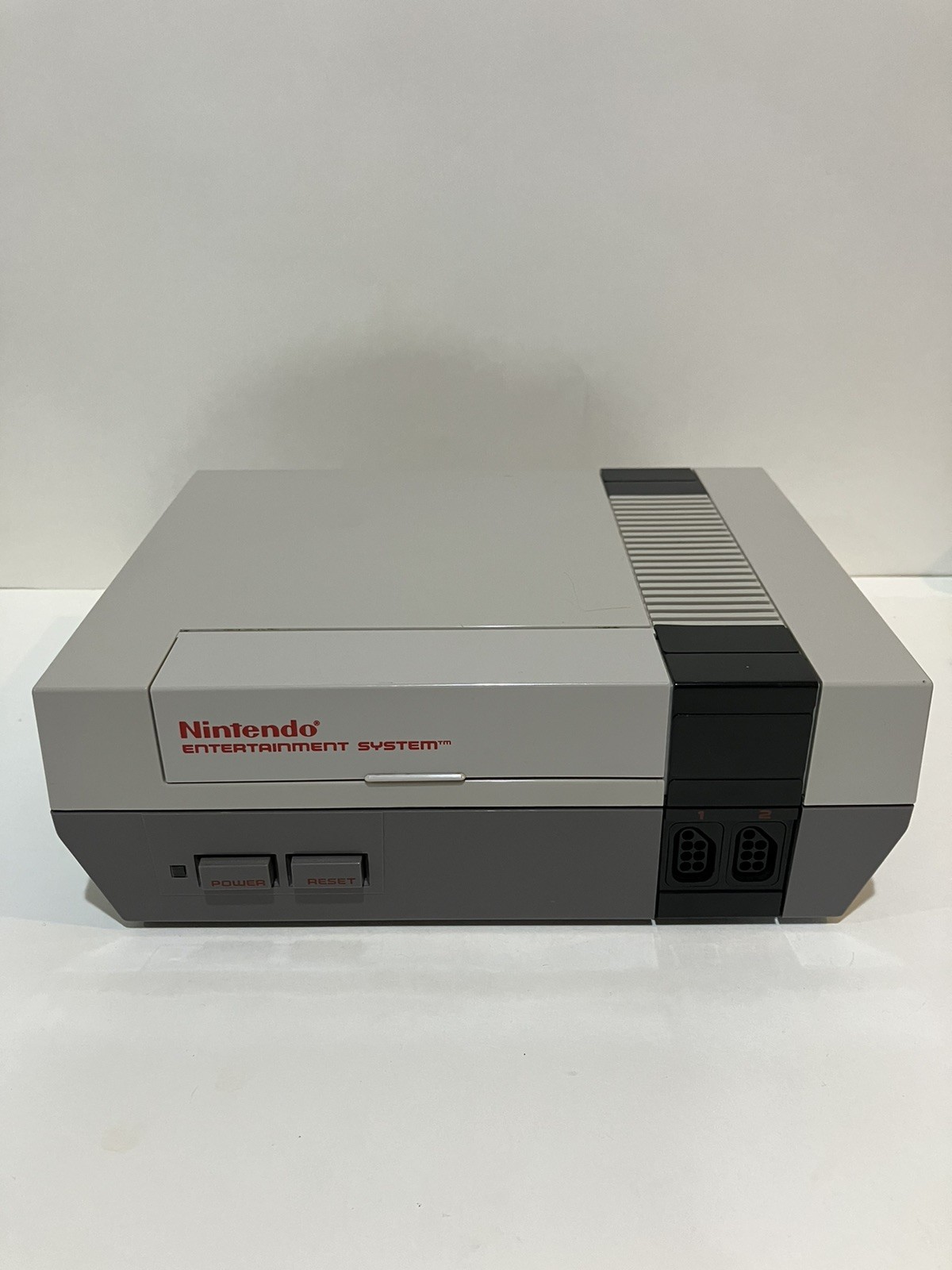 Nintendo NES Action Set Home Console White/Gray UNTESTED SOLD AS IS
