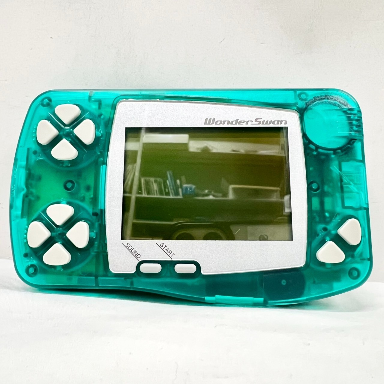 WS — Wonder Swan Console Skeleton Green — WonderSwan, Japan. 192