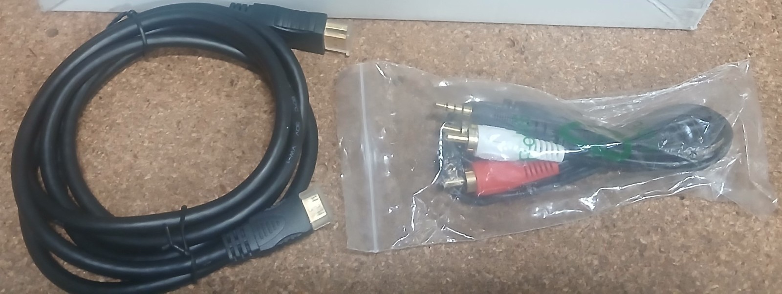 Neo Geo X – Gold – Dock Charging Station (ONLY) with AV and HDMI Cable
