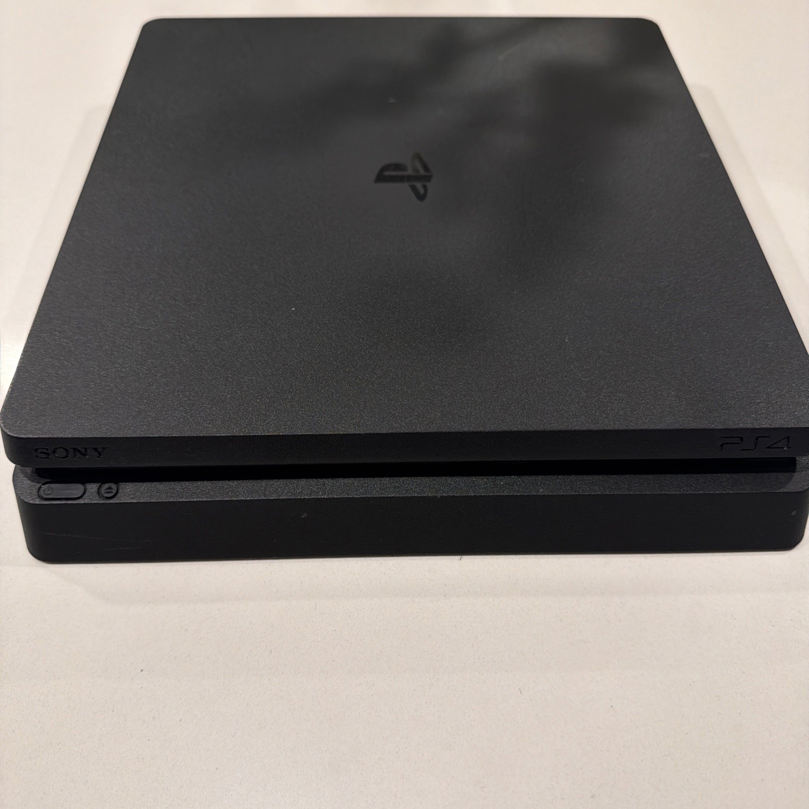 Sony PlayStation 4 Slim 1TB Console – Low Firmware 10.00