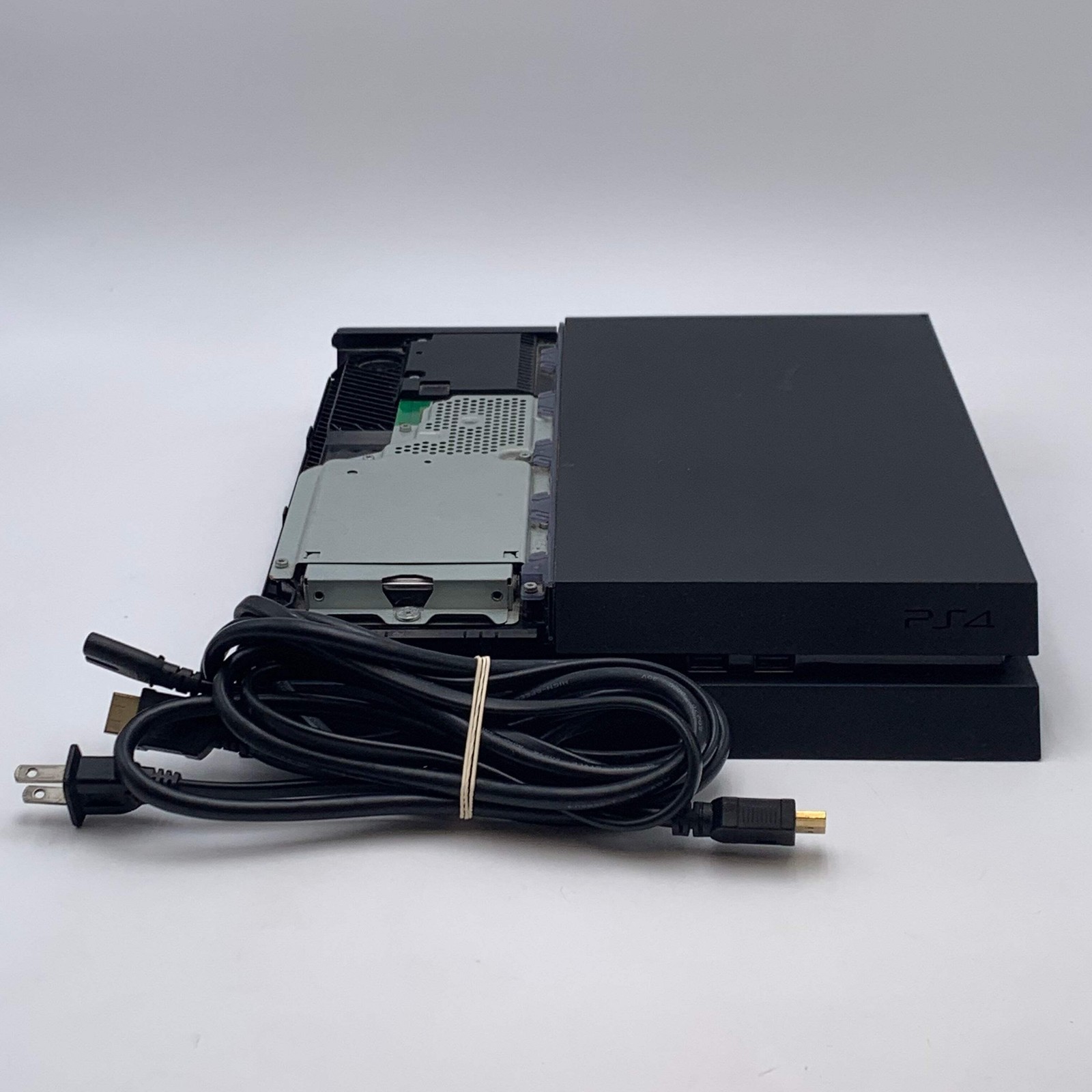 Sony PlayStation 4 500GB CUH-1215a PS4 Gaming Console W/ Cables