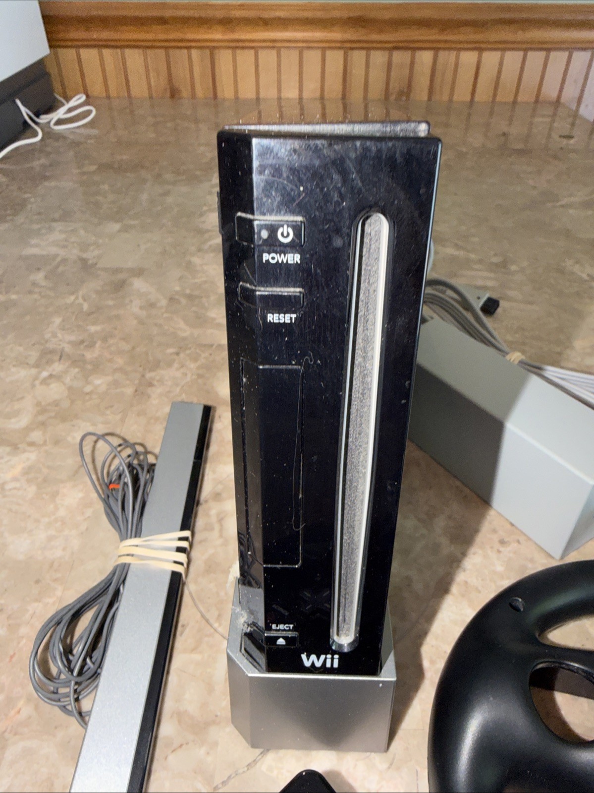 Nintendo Wii Black RVL-001(USA) Console Bundle w/ Remote, Cords & Sensor Bar