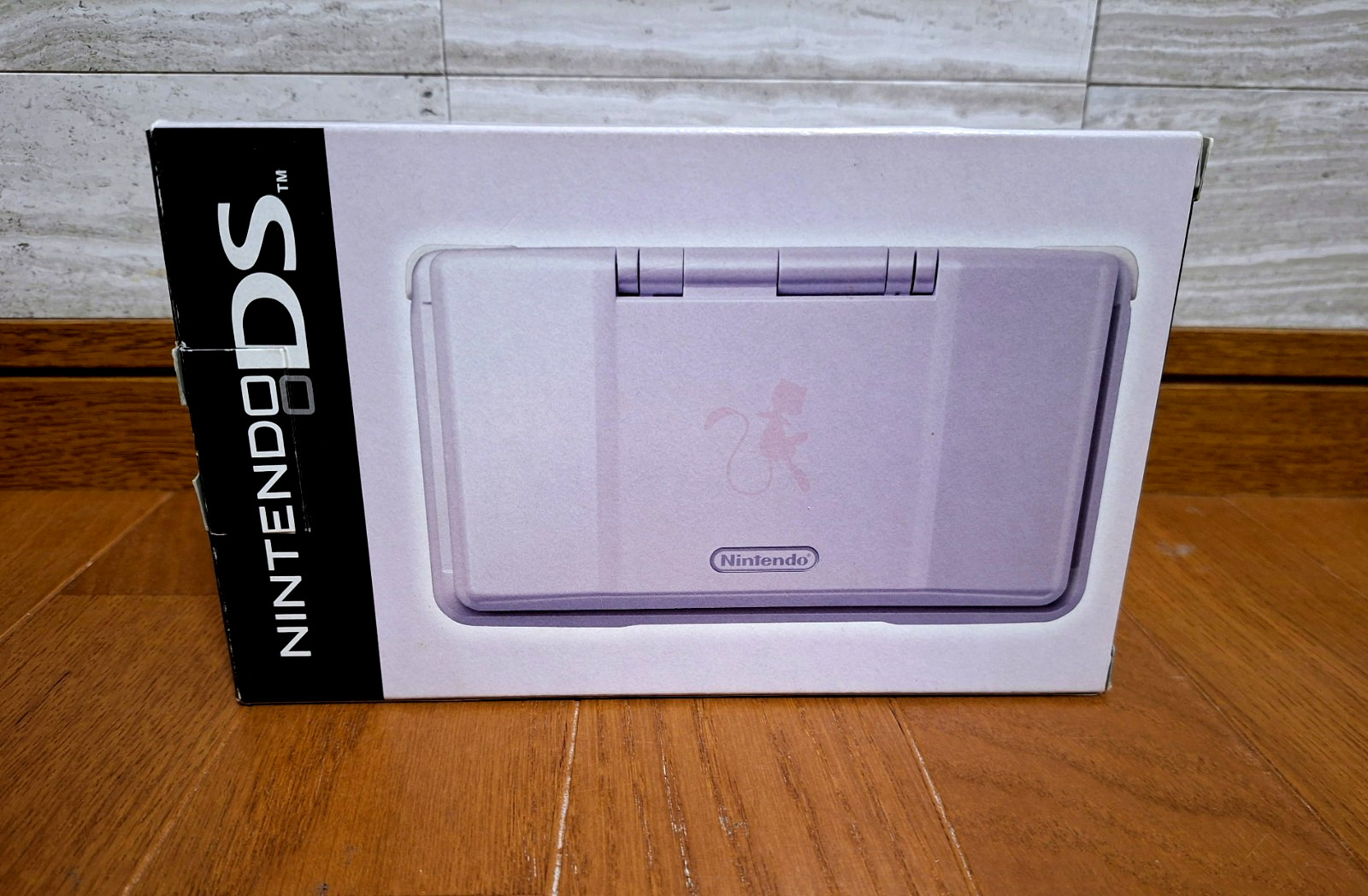 Nintendo DS Mew Limited Edition Pokemon Center Console *BEAUTIFUL BOX* 3