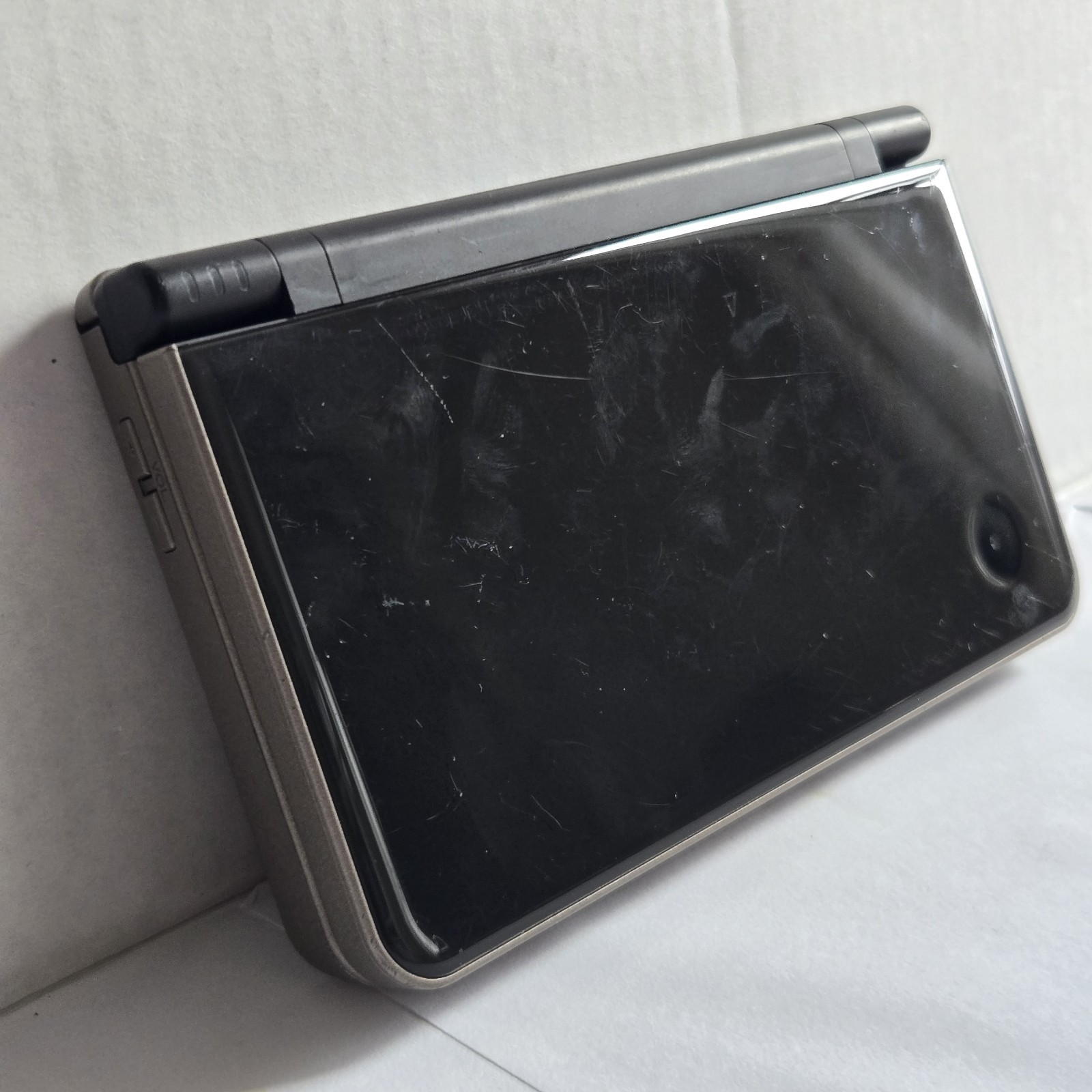 Nintendo DSi XL Bronze/Black Handheld Console Wi-Fi UTL-001 NTSC-U/C