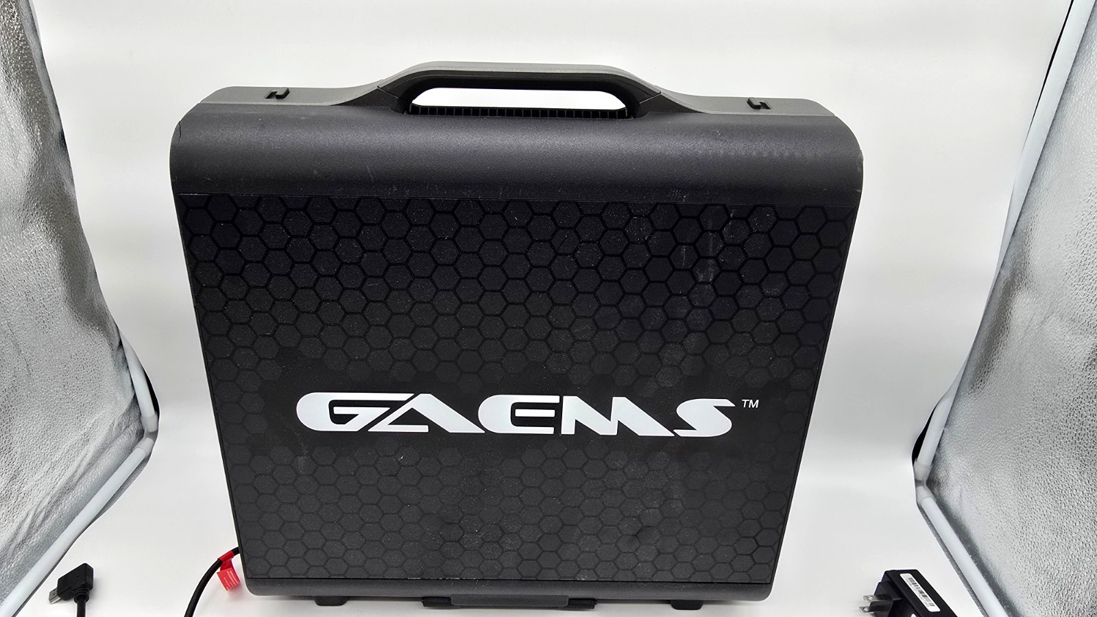 Gaems Sentinel Pro XP Portable Gaming Monitor G170FHD