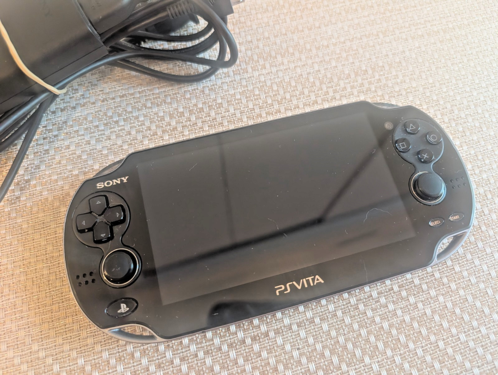 Working Black Sony PlayStation Vita PCH-1001 W/ Charger US (Tested)