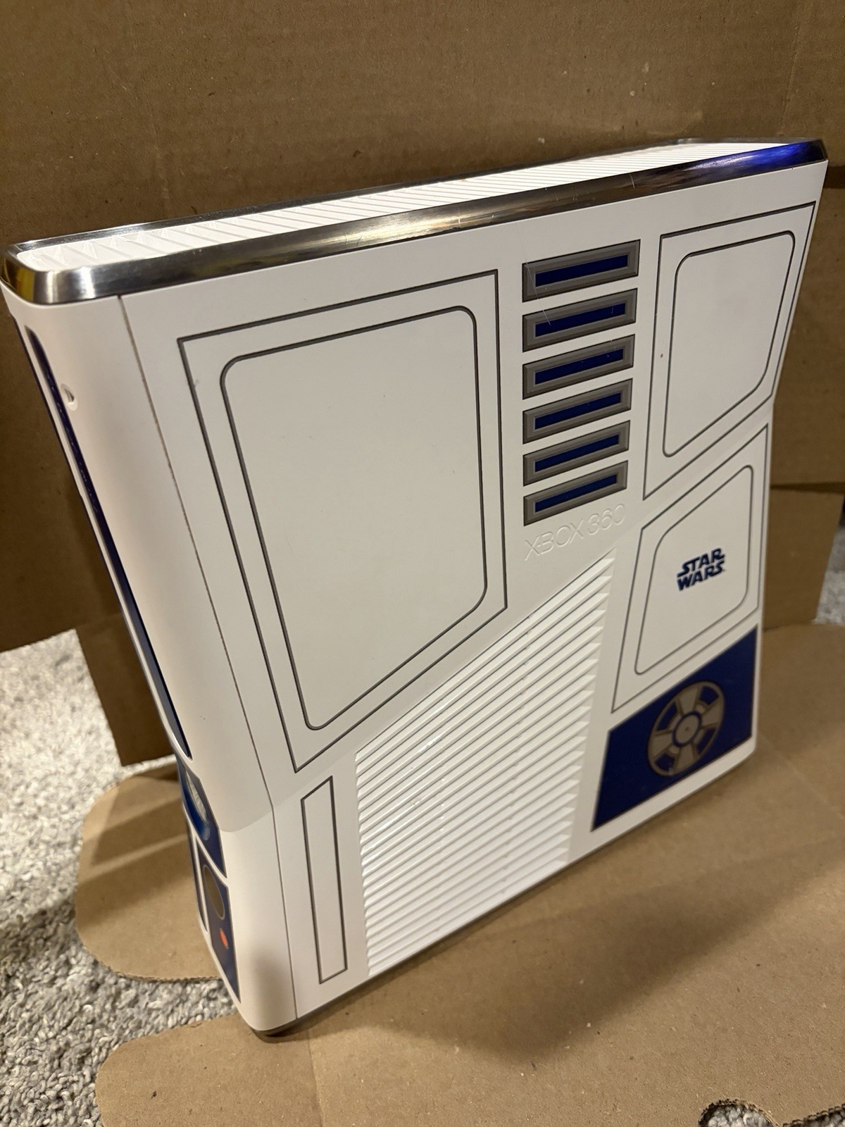 Microsoft Xbox 360 Slim S (320GB) Star Wars Limited Edition R2-D2 Console