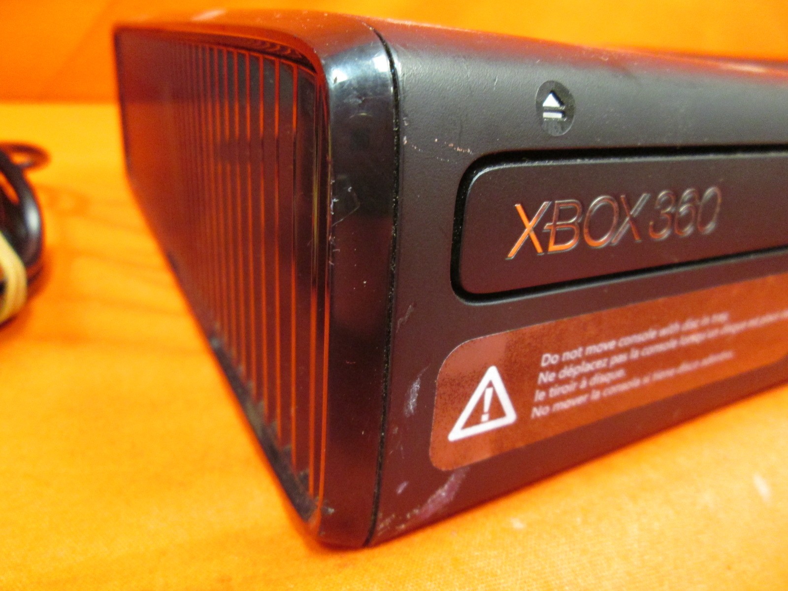Xbox 360 Slim 4GB Video Game Console With Wired Controller 4207
