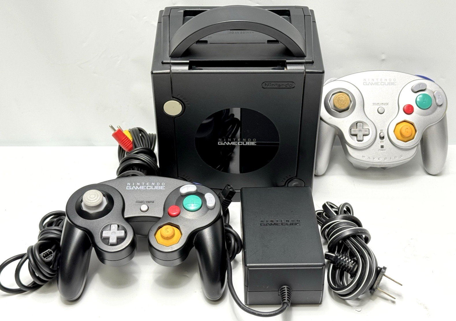 Nintendo GameCube – DOL-101 – Gaming System Console – 2 Controller Bundle Black