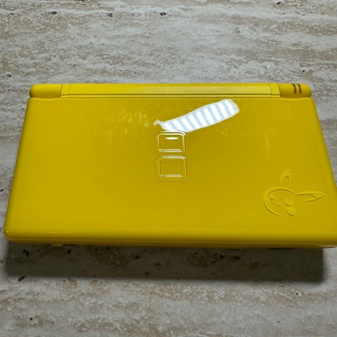 Nintendo DS Lite Pikachu Yellow Limited Edition Console Boxed Complete 7184