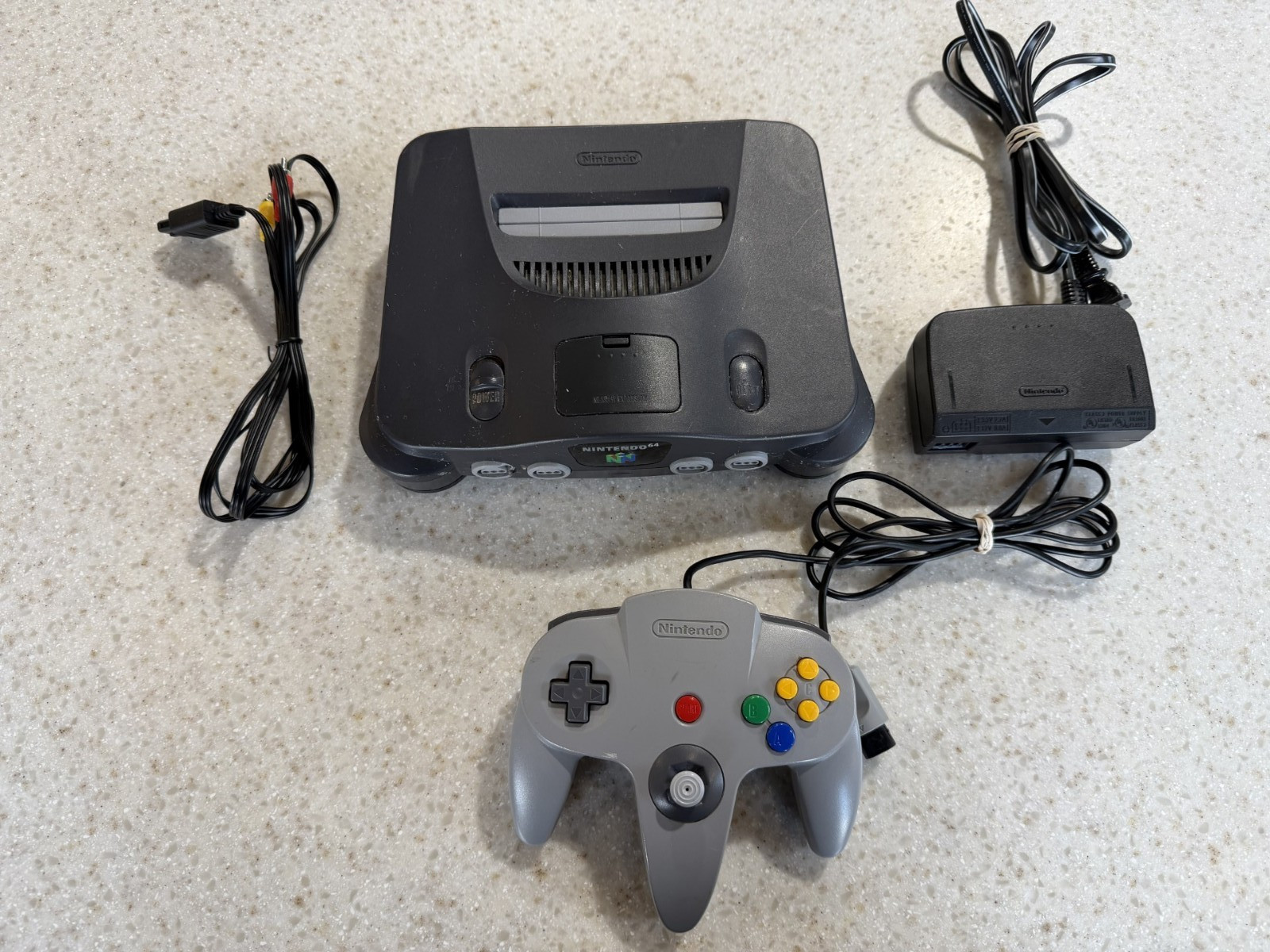 NINTENDO 64 N64 SYSTEM black jumper pack CONSOLE WITH CONTROLLER HOOK UPS NES HQ