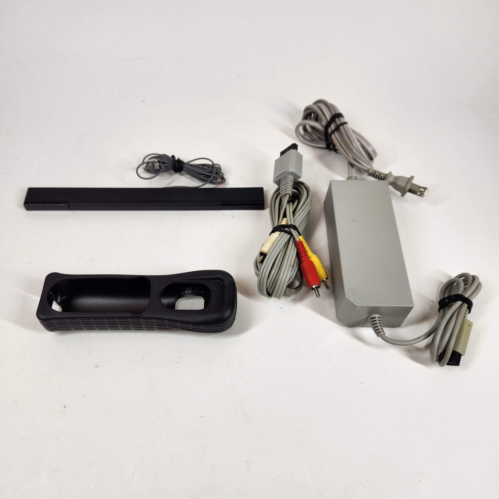 Nintendo Wii Console Gaming System RVL-001 Black