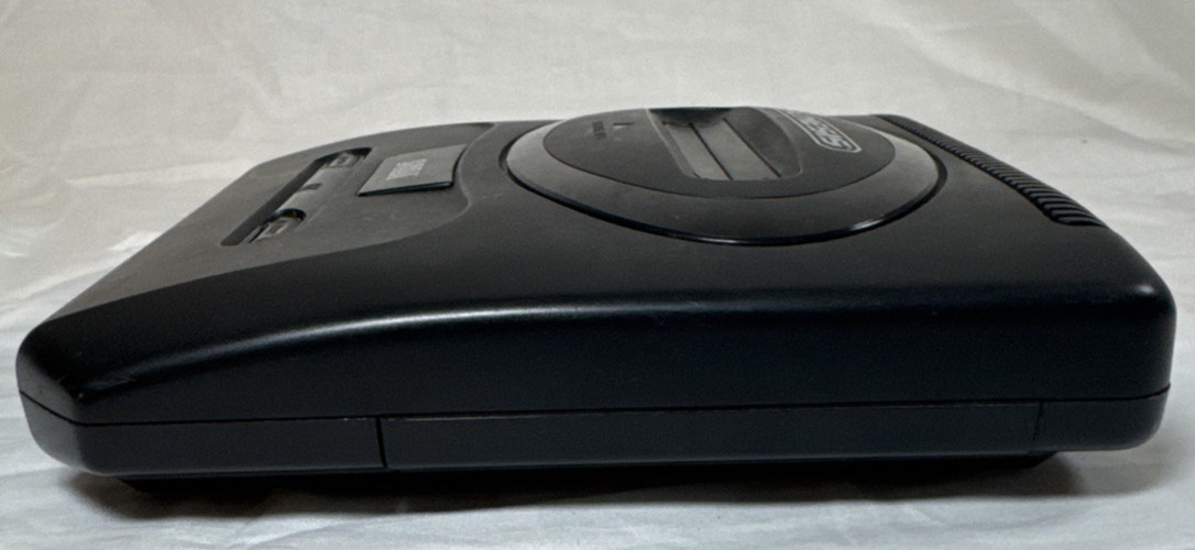 Sega Genesis Model 2 VA 1 MK-1631 (Console Only) – Tesed Working