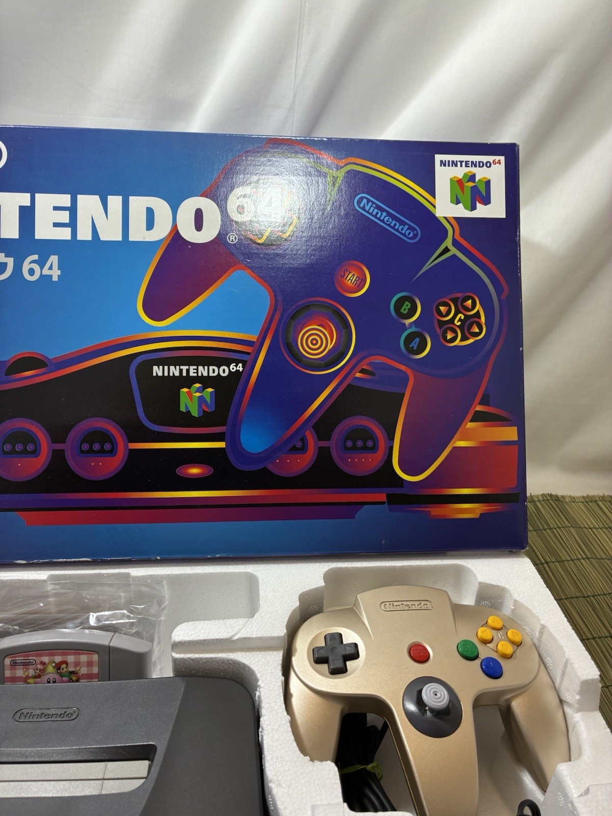 Nintendo 64 N64 Memory expansion slot Box set Gold Controller NUS-001 Japan Used
