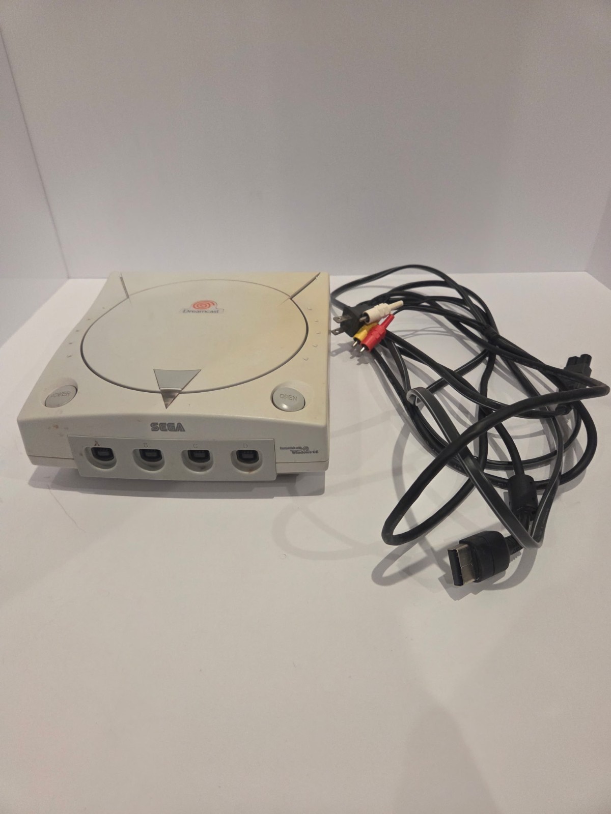 Sega Dreamcast White Console Bundle- 9 Games 3 Controllers *NO MEMORY CARD*