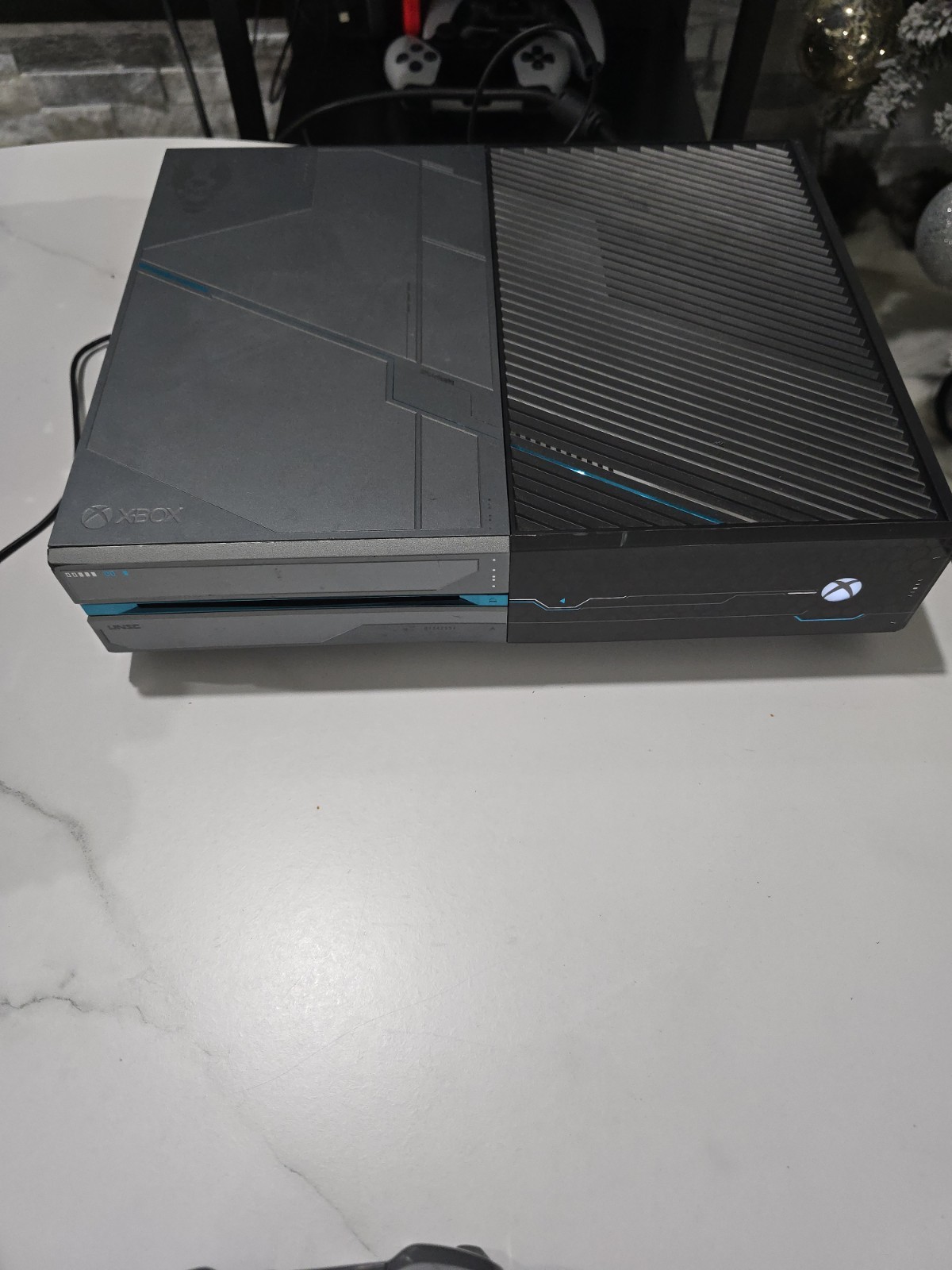 Microsoft Xbox One Halo 5: Guardians Limited Edition 1TB Black & Silver Console