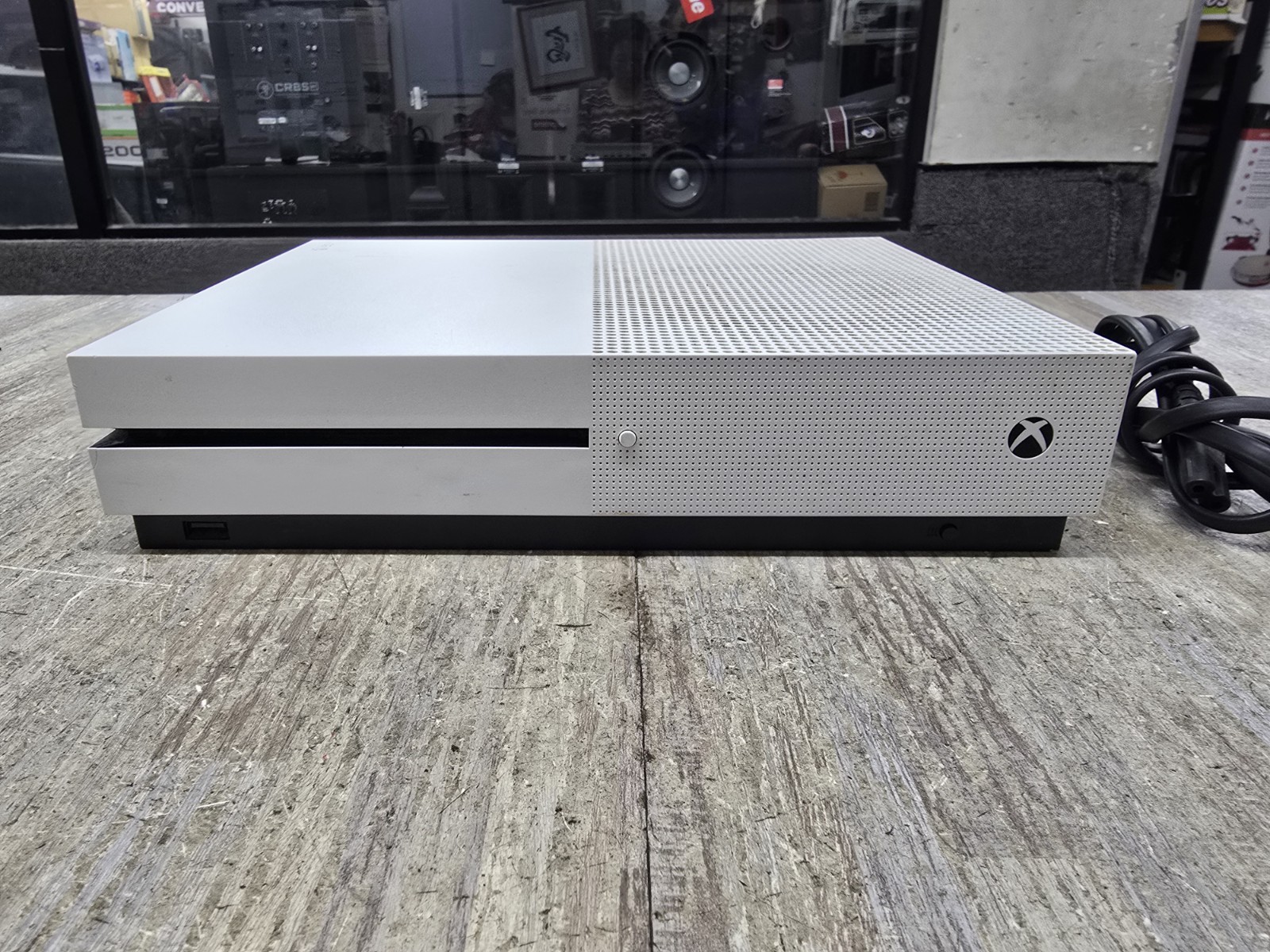 Microsoft Xbox One S 1681 White Console Onlyb1TB with Power Cord TESTED