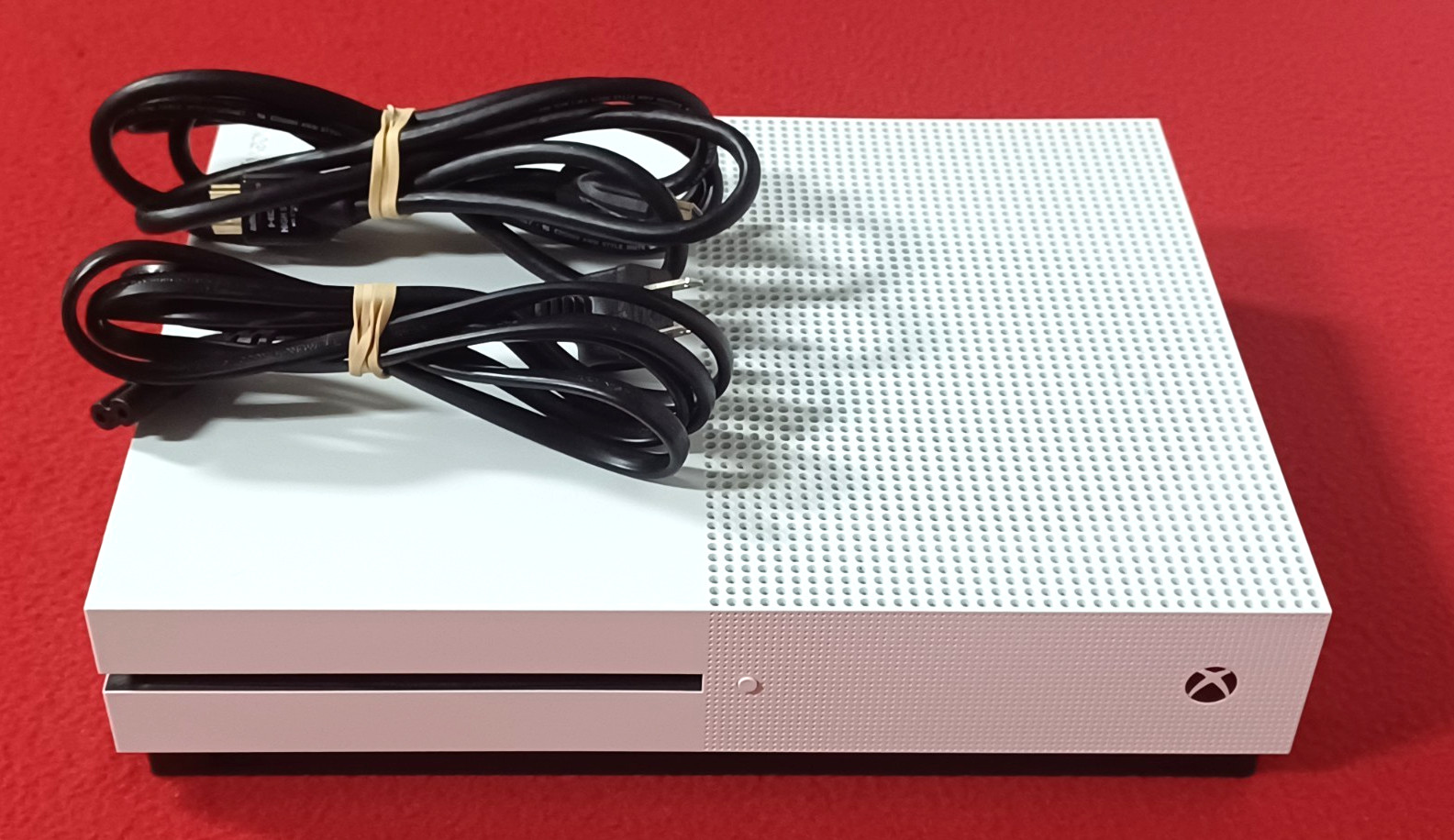 Microsoft Xbox One S 781GB Model 1681 Console White Console and Cords Working