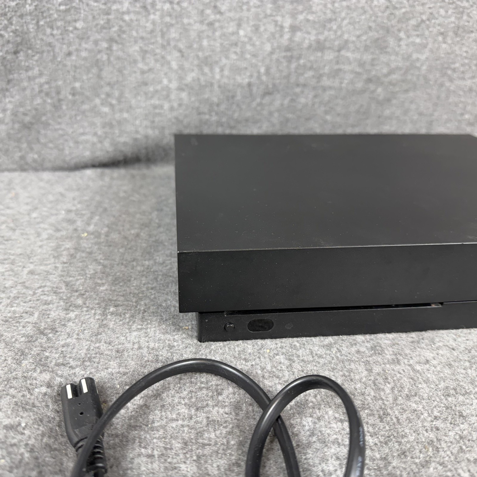 Microsoft Xbox One X 1TB Console System Power Cord HDMI Cable Black Tested