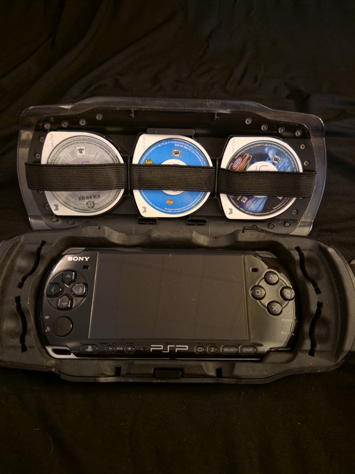 Sony PSP CFW Bundle: 3 Games, Case, New Battery, Charger – UMD Issue (Read)
