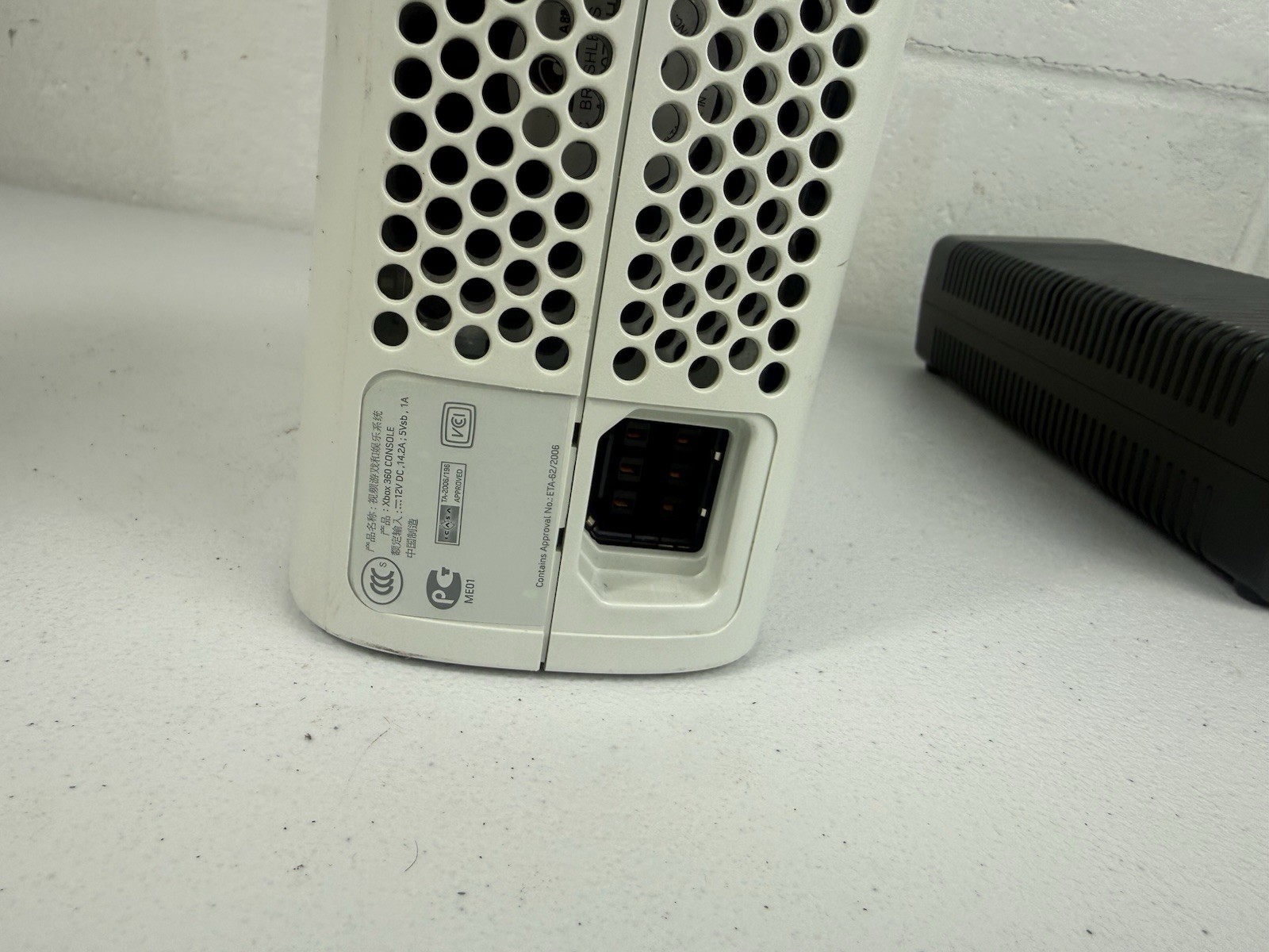 Xbox 360 Console 60GB HDD – Power Cable + Controller