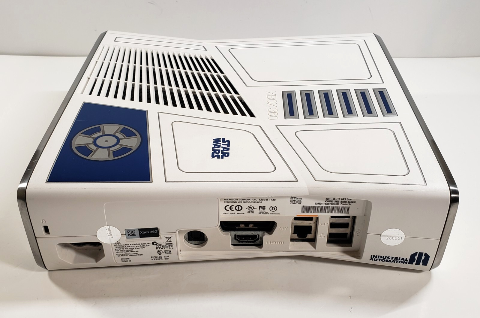 Microsoft Xbox 360 [1439] 320GB Star Wars Edition R2D2 Console with Power Cord