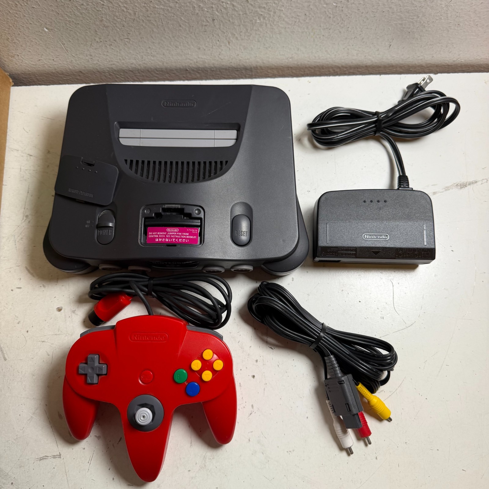Nintendo 64 NUS-001 Black Wired Video Game Home Console With Controller