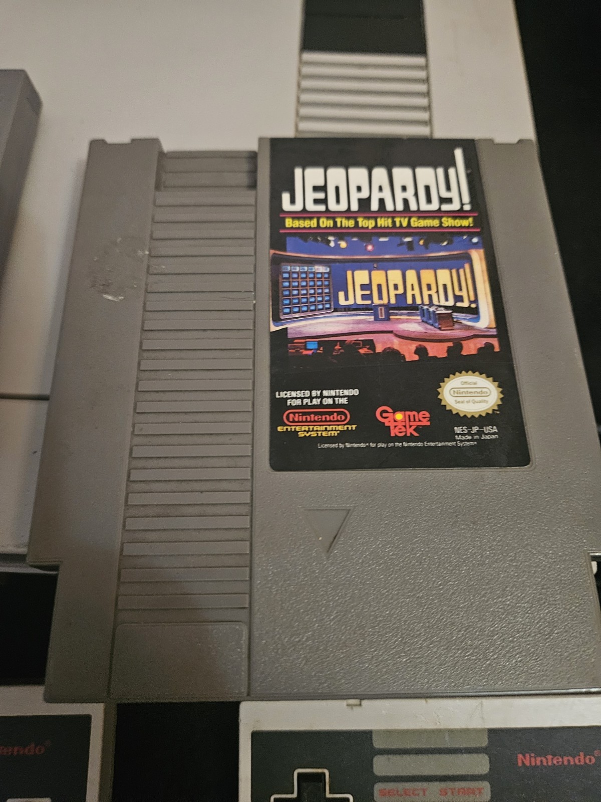 Vintage Nintendo NES Console 2 Controllers Golf Jeopardy TESTED Clean No Yellow