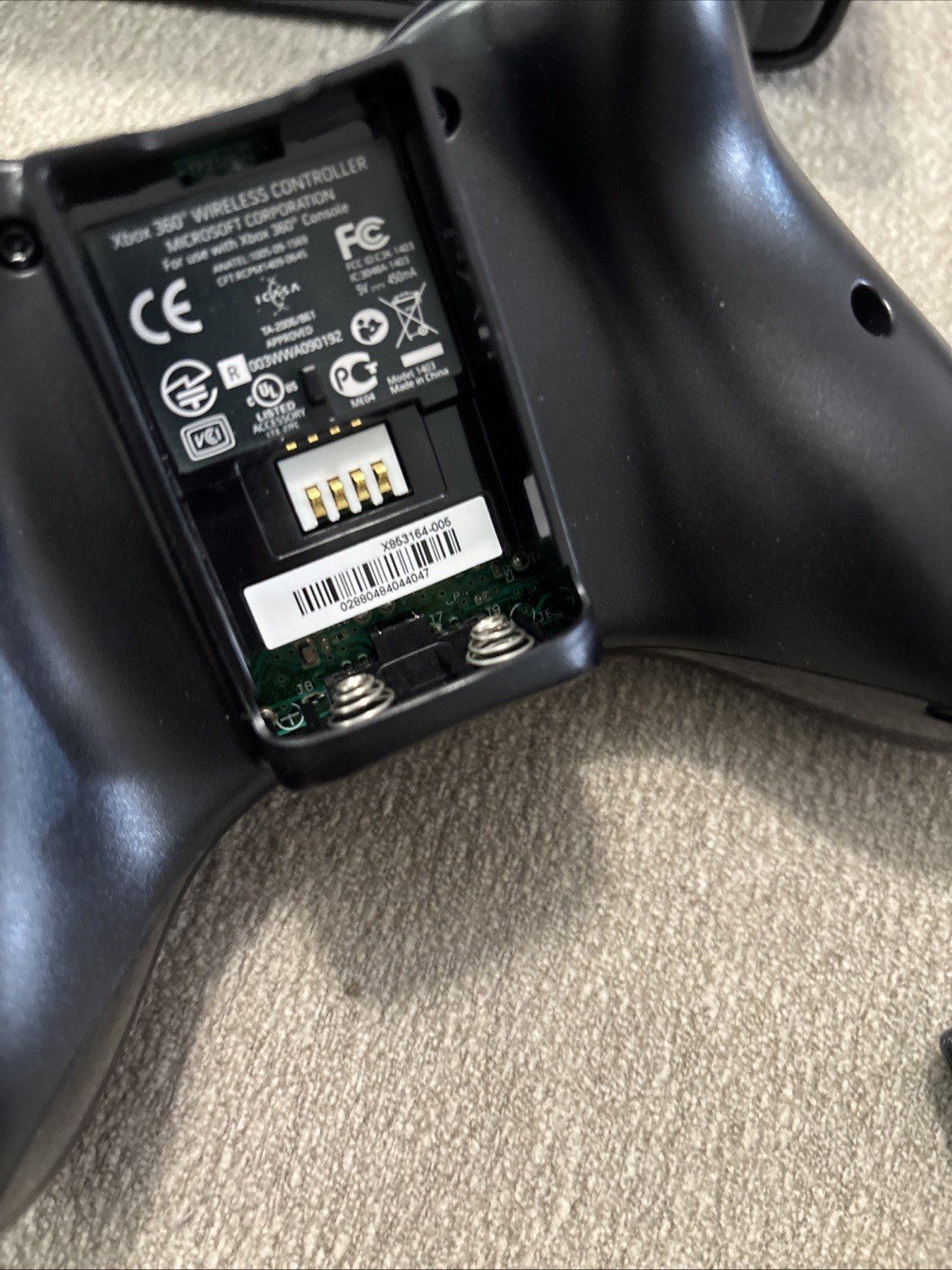 Tseted XBOX 360 Slim 4GB – No Hard Drive – Works – Power Supply, HDMI Cable 1439