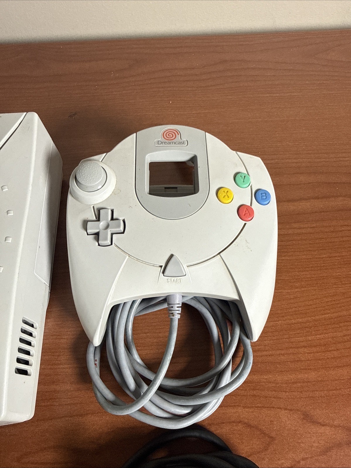 Sega Dreamcast HKT-3020 White Home Video Gaming Console With Controller