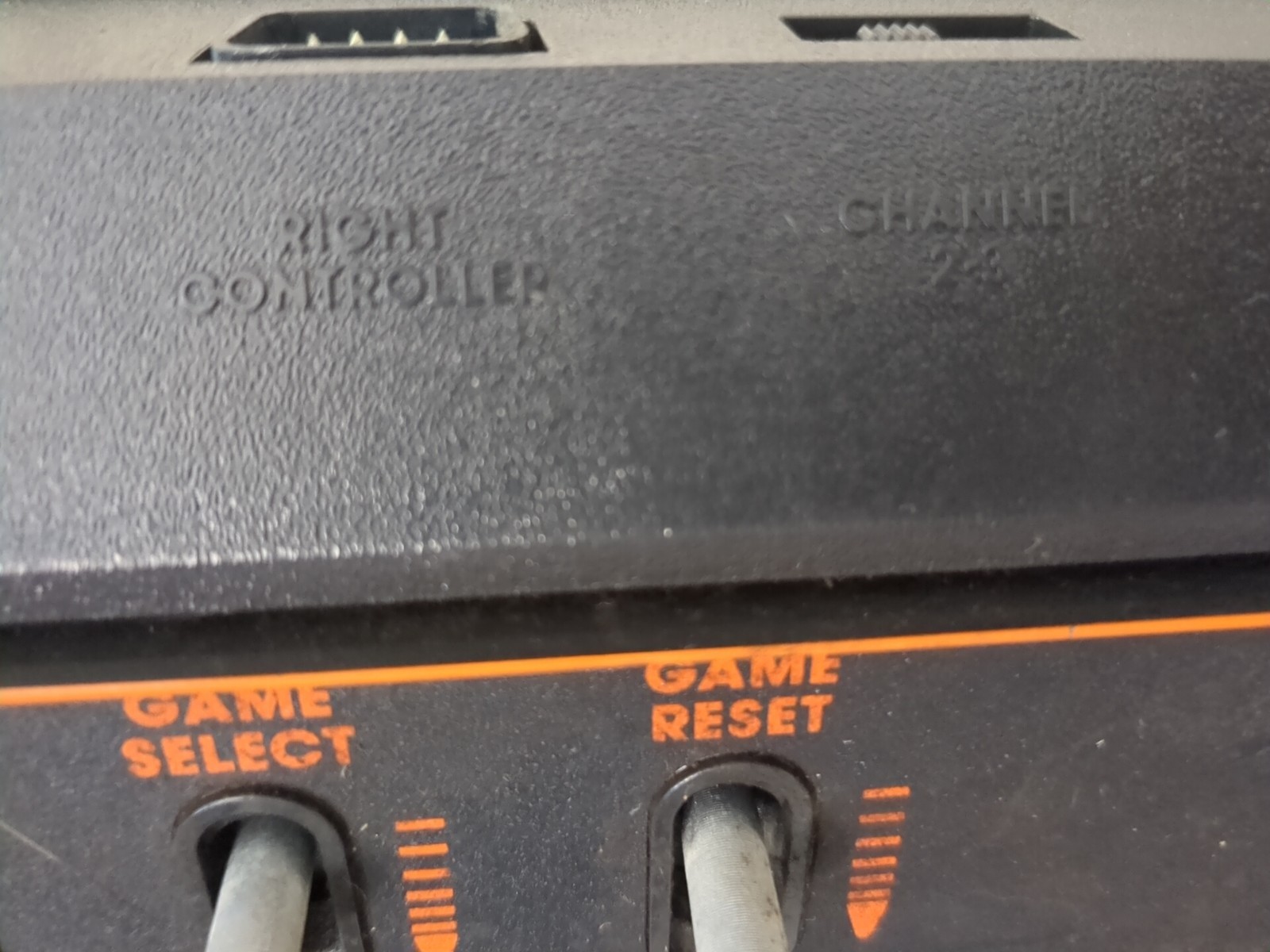 Vintage Atari 2600 Video Computer System Console Game Center lot in Cabinet Case