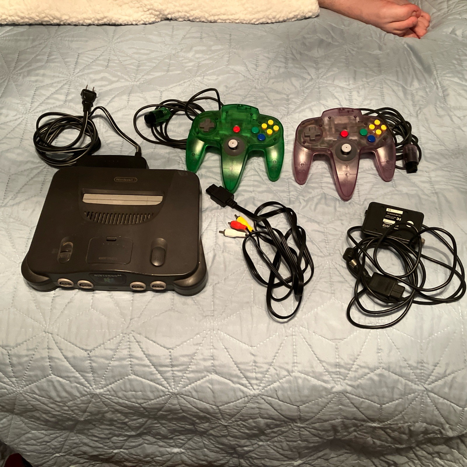 Nintendo 64 N64 Game Console System + Controllers/ Cords WORKING