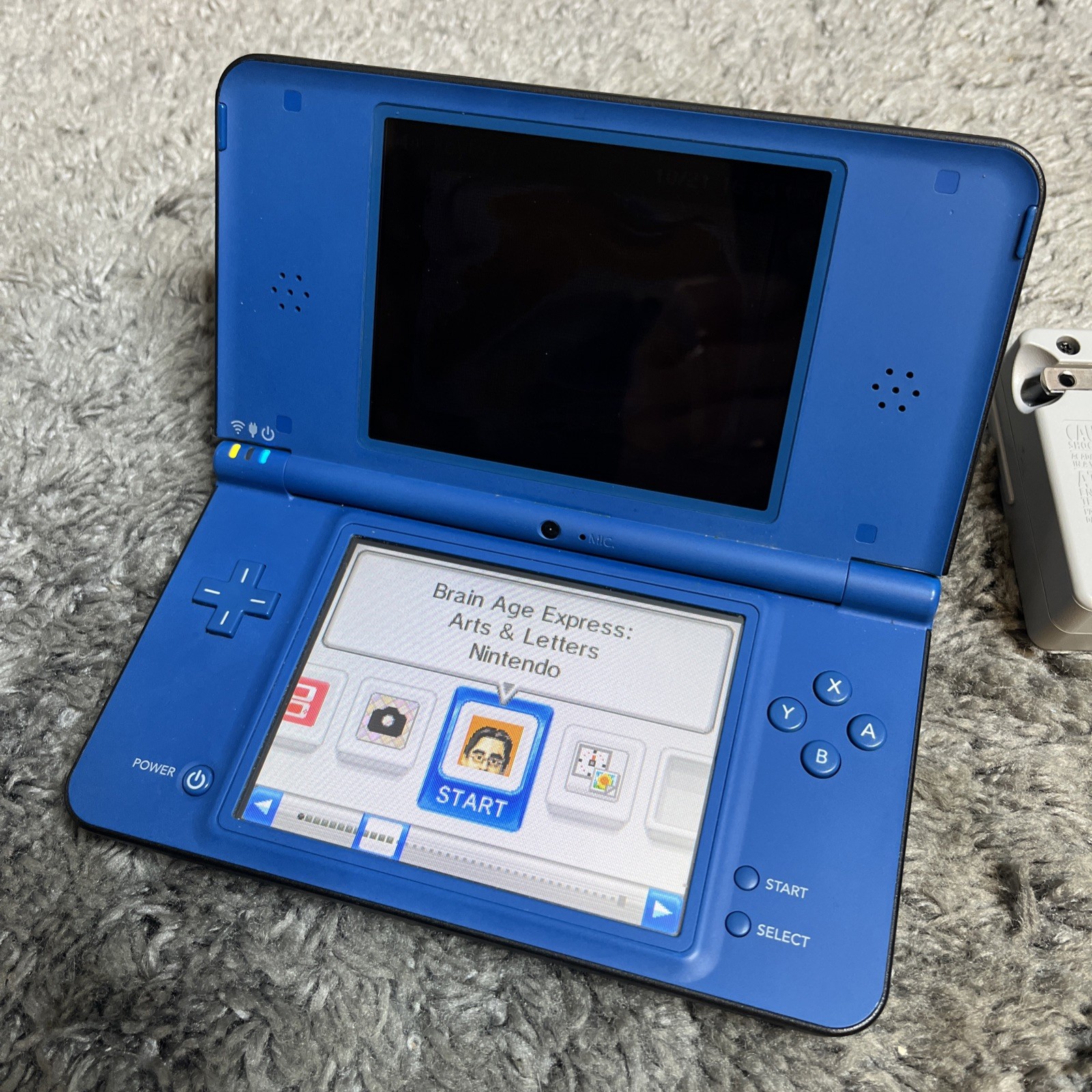Nintendo DSi XL Blue Console (UTL-001) Works, Top Screen Blank – Parts / Repair