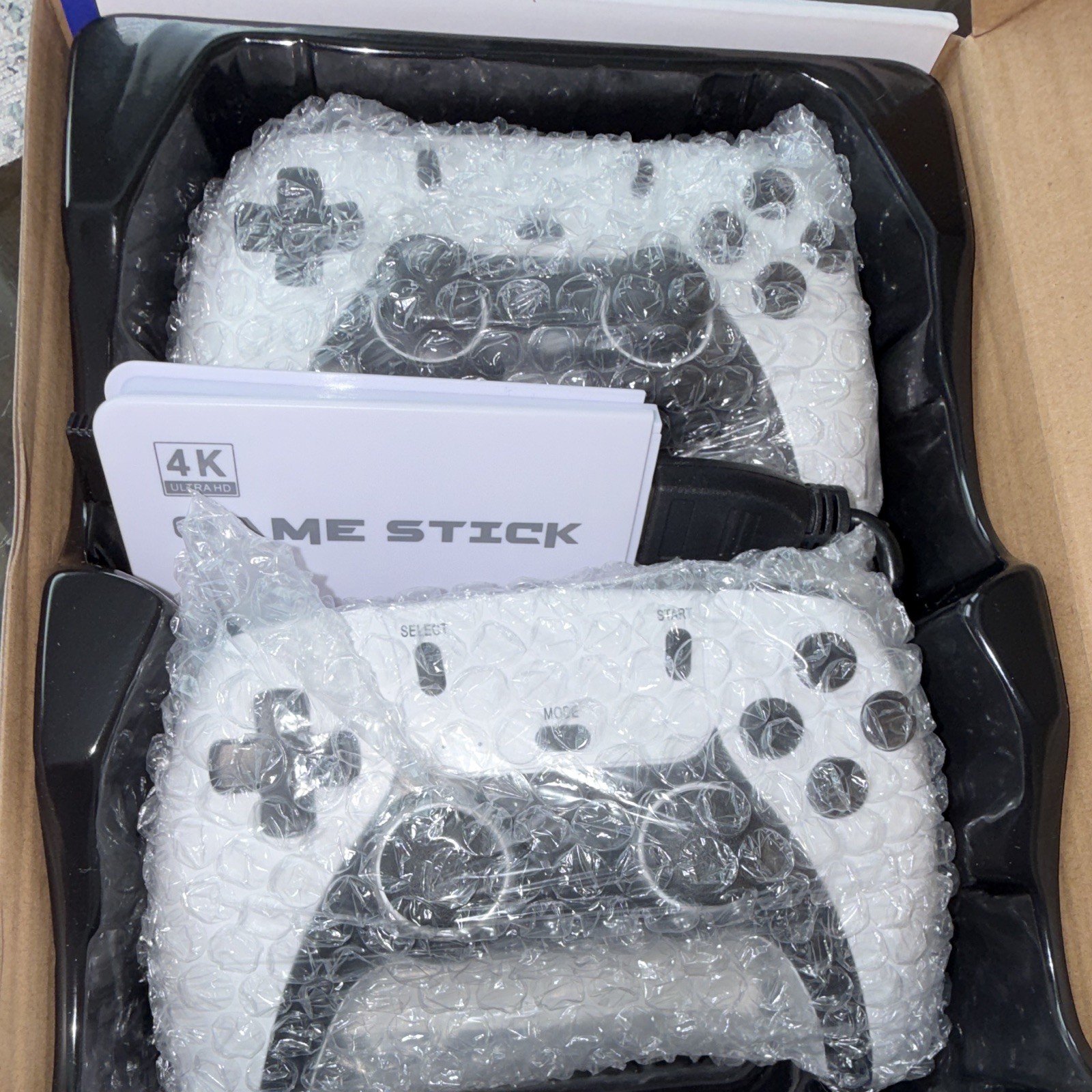 Game 4K UHD 2.4G Wireless Microconsole w/ 2 Controllers HDMI USB White/Black