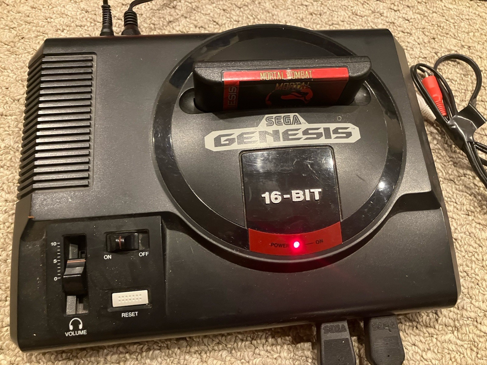 Sega Gensis Console 1 Two Controllers & Mortal Kombat Game Tested & Working