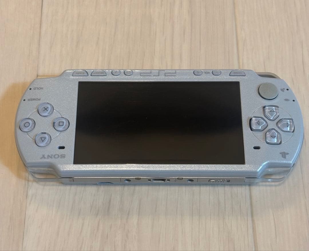 Sony PlayStation Portable PSP 2000 Console Felicia Blue w/Memory Stick USED