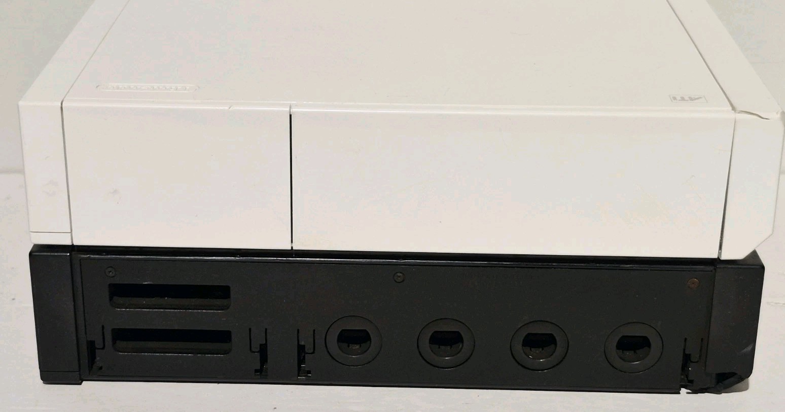 LOT OF 2 NINTENDO WII CONSOLES RVL-001 GAMECUBE COMPATIBLE FOR PARTS OR REPAIR