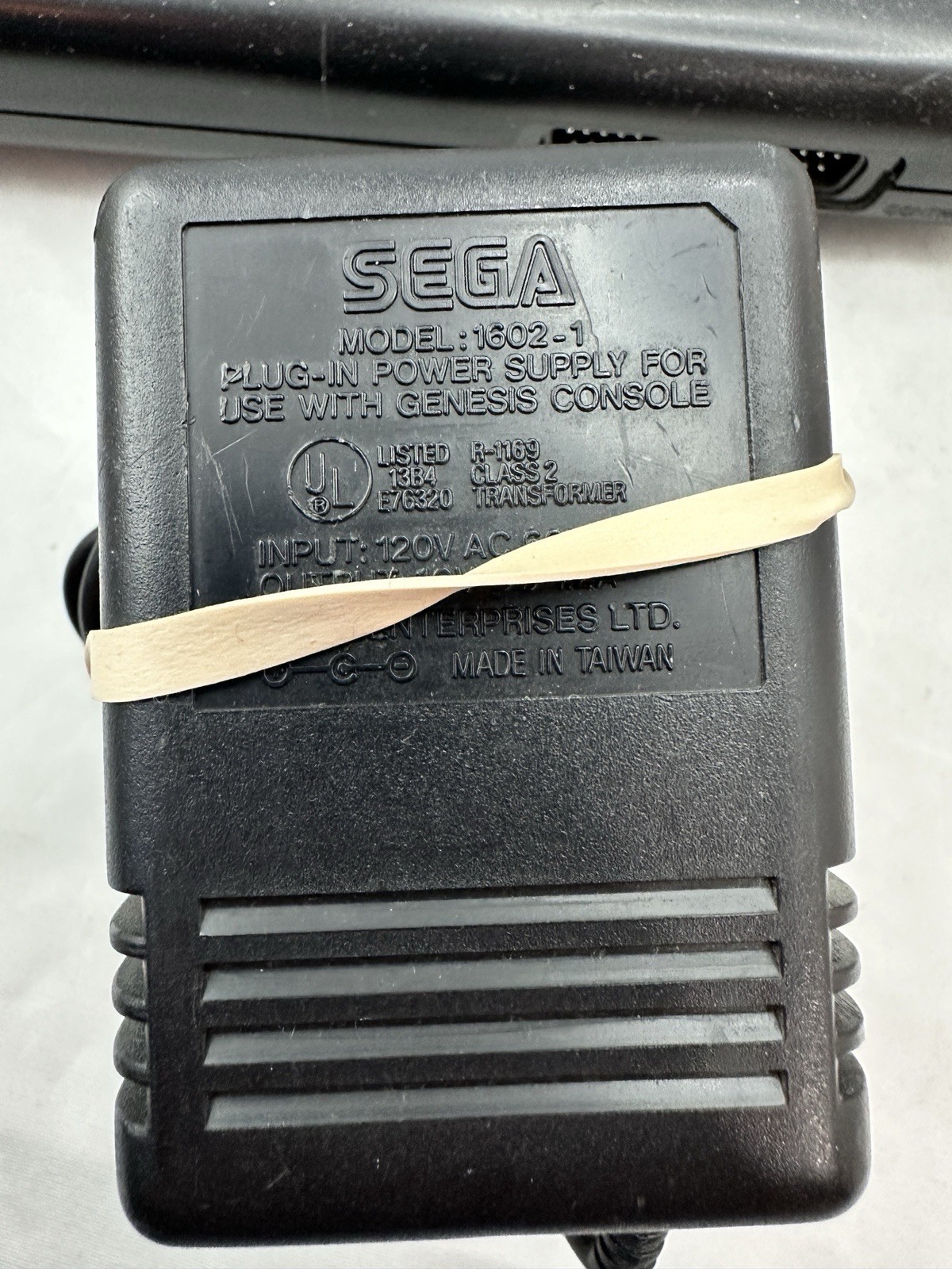 SEGA GENESIS Console MK-1601 System Powers On, RF Adapter w/Manual – Untested