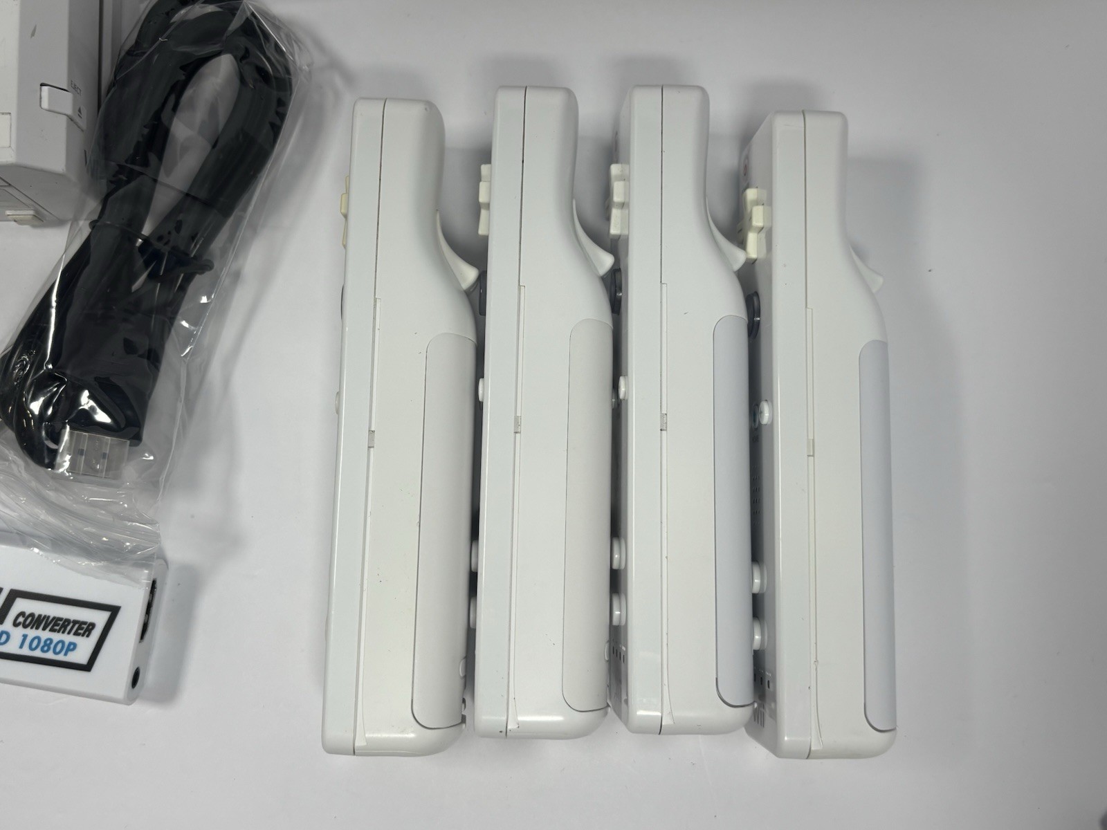 Nintendo Wii RVL-001(USA) Console White NTSC-U/C 4 Remotes Nunchuk Wii2HDMI